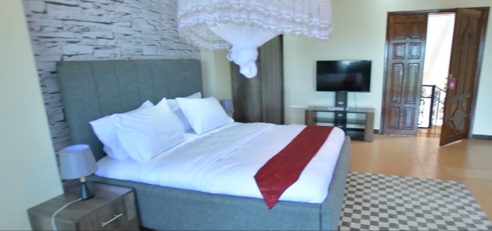 King Bed Room
